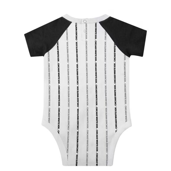 Chicago White Sox Infant Bodysuit and Reversible Bib Set (3-6 Months) - Picture 6 of 9